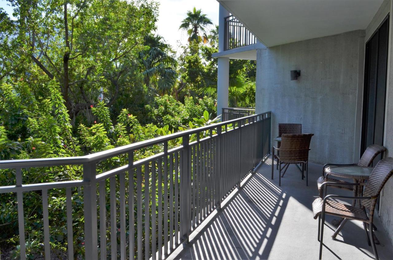 1800 Atlantic Suites Key West Exterior photo